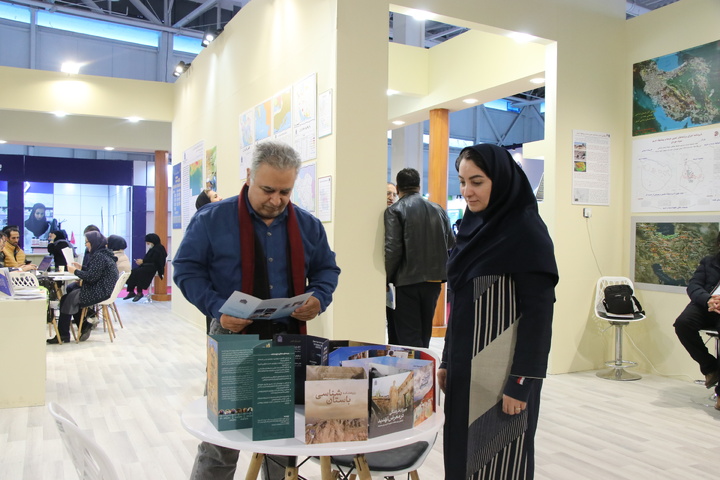 افتتاح غرفه پژوهشگاه