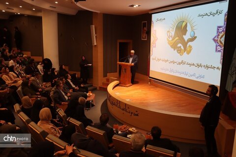 جشنواره بانوان هنرمند کار آفرین سرزمین خورشید در موزه بزرگ خراسان