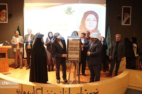 جشنواره بانوان هنرمند کار آفرین سرزمین خورشید در موزه بزرگ خراسان