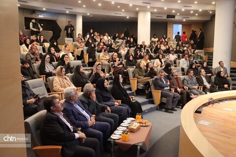 جشنواره بانوان هنرمند کار آفرین سرزمین خورشید در موزه بزرگ خراسان