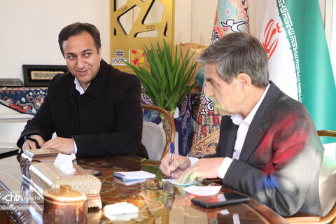 جلسه بررسی مشکلات بازار تاریخی سرپوشیده تبریز