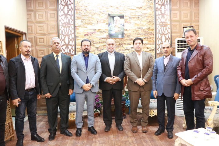 ورود مدیرکل میراث فرهنگی، گردشگری و صنایع‌دستی استان ایلام و هیئت همراه  به عزیزیه واسط عراق برای برگزاری نمایشگاه صنایع‌دستی و گردشگری 
