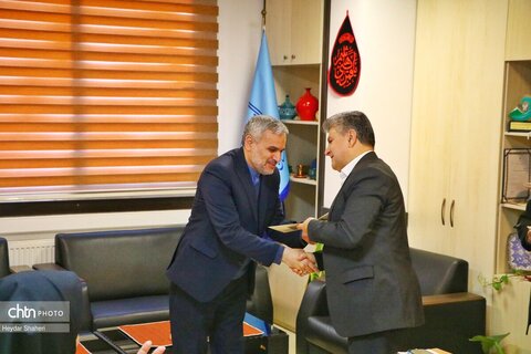 تقدیر از اعضای کمیته پژوهشی اداره‌کل برای کسب عنوان دستگاه برتر پژوهشی مازندران