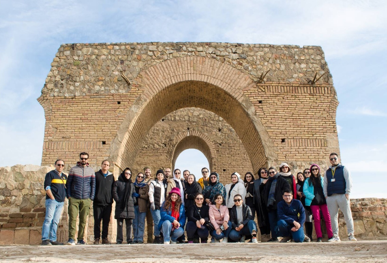 بازدید گردشگران اصفهانی از بناهای تاریخی و مذهبی دشت ورامین