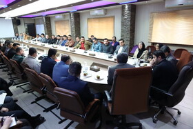 نشست هم اندیشی مدیرکل میراث فرهنگی، گردشگری و صنایع دستی استان کردستان با فعالان دفاتر خدمات مسافرتی