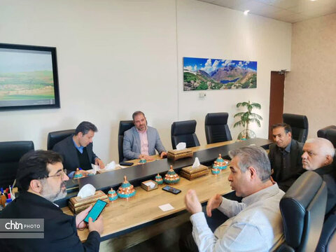 پیگیری افزایش اعتبارات گردشگری قم در جلسه استاندار قم با معاون وزیر میراث‌فرهنگی