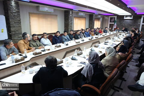 نشست هم اندیشی مدیرکل میراث فرهنگی، گردشگری و صنایع دستی استان کردستان با فعالان دفاتر خدمات مسافرتی