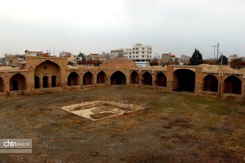 کاروانسرای ینگی امام: بنای آجری صفوی که میراث‌دار تاریخ جاده ابریشم در استان البرز است.