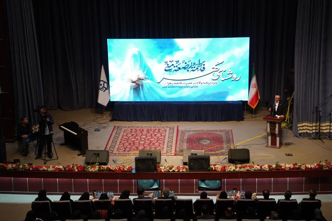 قزوین سرزمین فرصت‌ها و بهشت گمشده گردشگری ایران است /هدف‌گذاری برای دو برابر شدن گردشگران استان