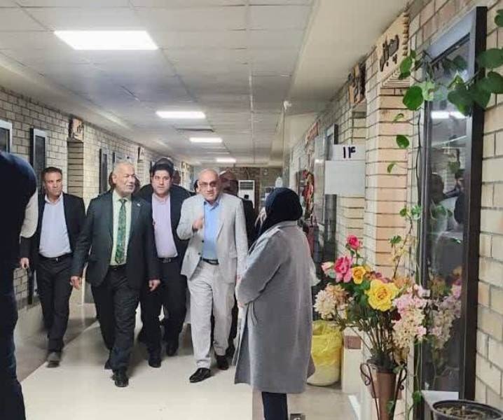 بازدید مقامات عراقی از بازارچه صنایع‌دستی شهر ایلام