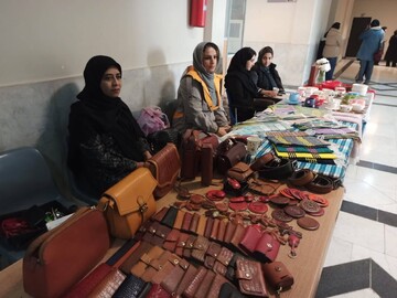 افتتاح نمایشگاه «سه‌شنبه‌های صنایع‌دستی» در دانشگاه آزاد اسلامی واحد پیشوا
