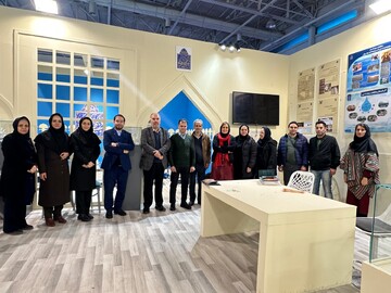 بازدید معاون صنایع‌دستی استان تهران از نمایشگاه پژوهش و فن‌بازار