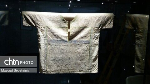 اولین پیراهن قرانی در موزه قران و کتابت تبریز