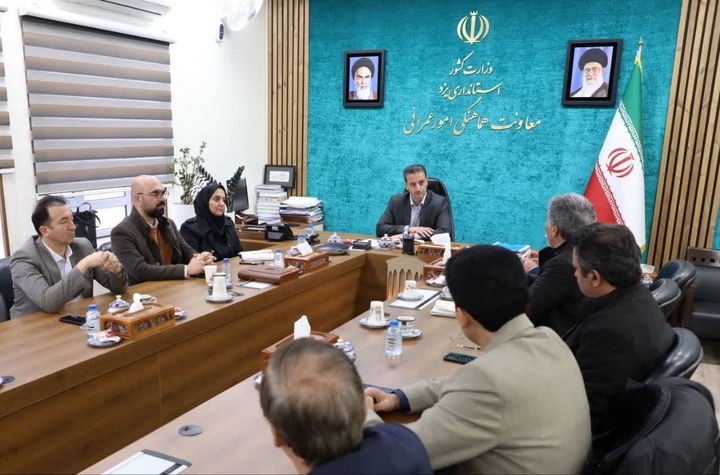 بررسی راهکارهای توسعه حمل‌ونقل هوایی و ریلی یزد