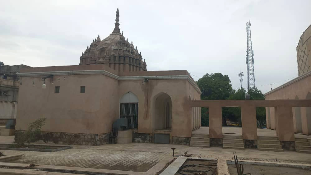 تصاویر ترکخوردگی معبد هندوهای بندرعباس جعلی است/ وضعیت بنا کاملا پایدار است