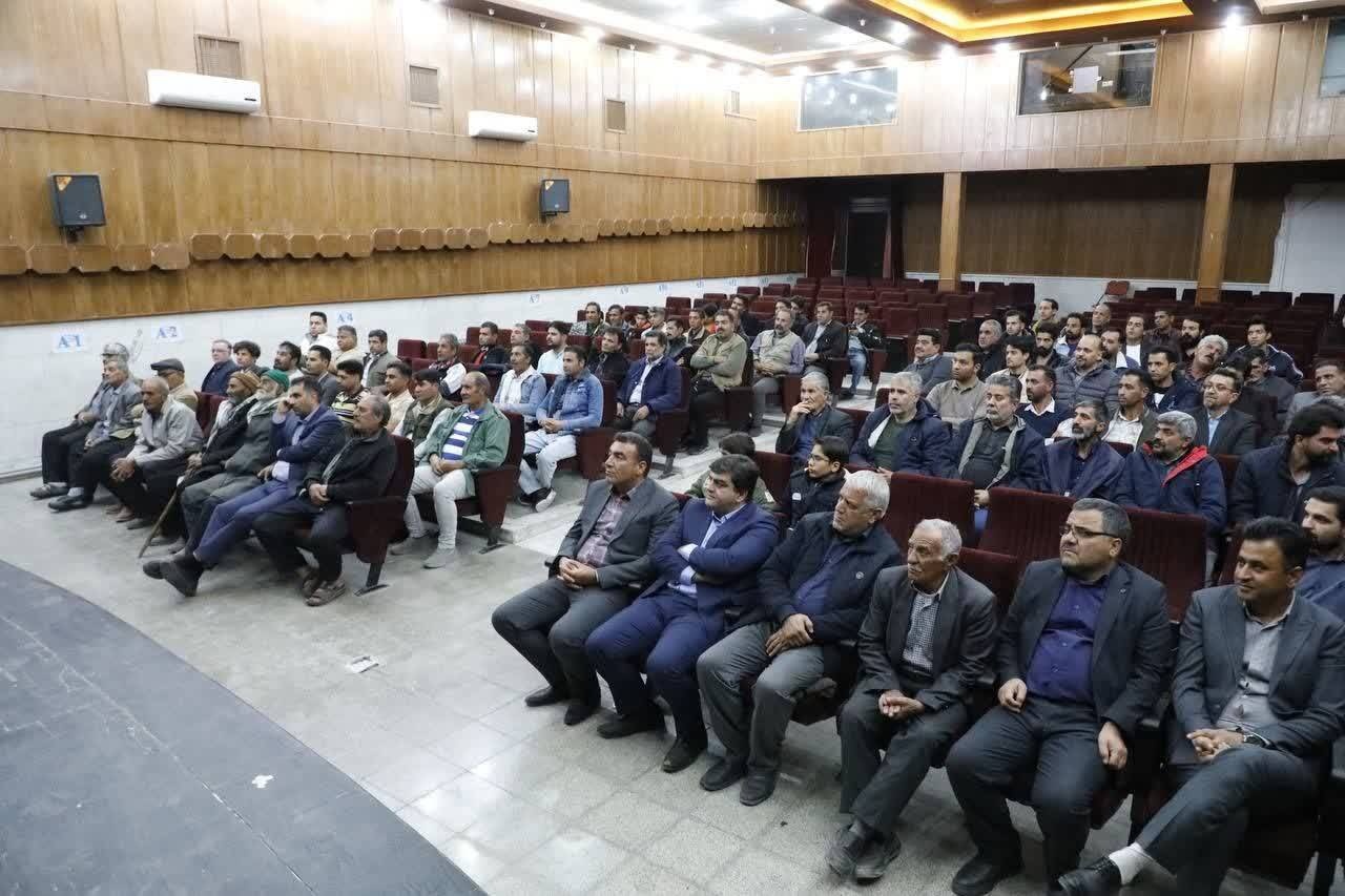 تجلیل از داوطلبان پویش مردمی «نذر آب» در احیای آبانبار حاج عبدالوهاب انصاری اردکان