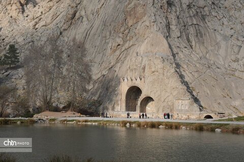 تاق‌بستان زیبا در آخرین روزهای پاییزی