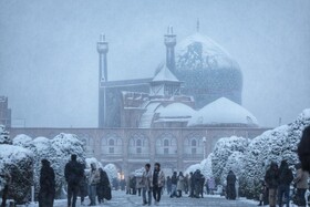 اولین بارش برف در مجموعه جهانی میدان امام (ره)(نقش جهان)