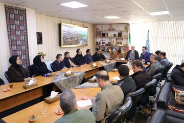 کردستان از ظرفیت بالایی در توسعه بوم‌گردی برخوردار است/ بازآفرینی عمارت خسروآباد، فرصتی برای توسعه گردشگری فرهنگی استان/ صنایع‌دستی بخشی از هویت تاریخی استان است