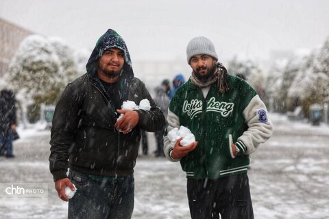 اولین بارش برف در مجموعه جهانی میدان امام (ره)(نقش جهان)