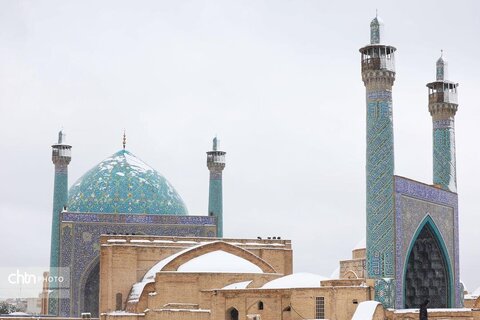 اولین بارش برف در مجموعه جهانی میدان امام (ره)(نقش جهان)