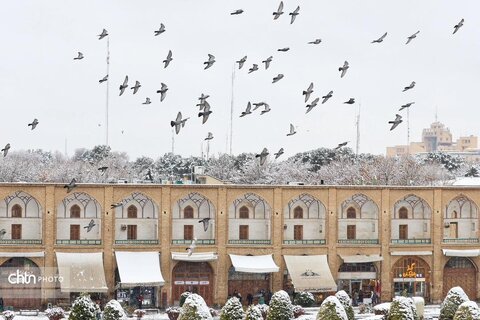 اولین بارش برف در مجموعه جهانی میدان امام (ره)(نقش جهان)