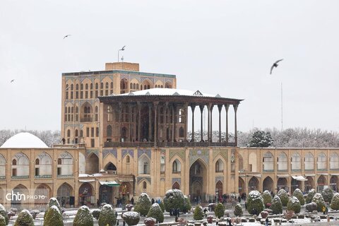 اولین بارش برف در مجموعه جهانی میدان امام (ره)(نقش جهان)