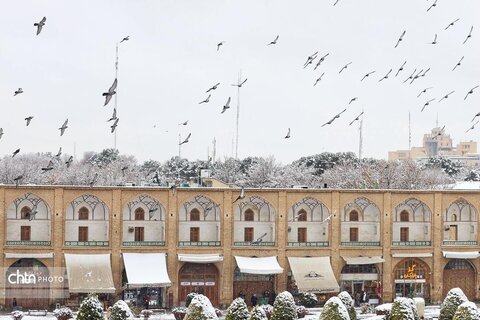 اولین بارش برف در مجموعه جهانی میدان امام (ره)(نقش جهان)