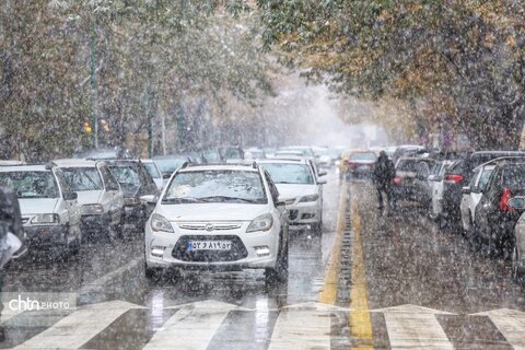 اولین بارش برف در مجموعه جهانی میدان امام (ره)(نقش جهان)