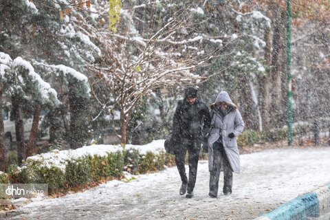 اولین بارش برف در مجموعه جهانی میدان امام (ره)(نقش جهان)
