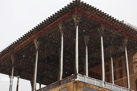 اولین بارش برف در مجموعه جهانی میدان امام (ره)(نقش جهان)