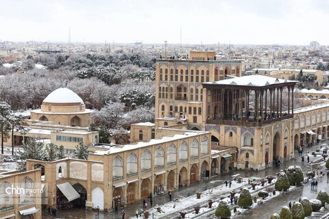اولین بارش برف در مجموعه جهانی میدان امام (ره)(نقش جهان)