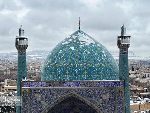 اولین بارش برف در مجموعه جهانی میدان امام (ره)(نقش جهان)