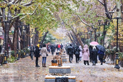 اولین بارش برف در مجموعه جهانی میدان امام (ره)(نقش جهان)