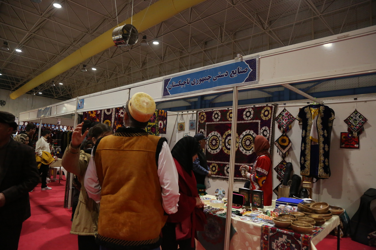 غرفههایی فراتر از مرزها؛ همزبانی هنر در جشنواره فرهنگ اقوام