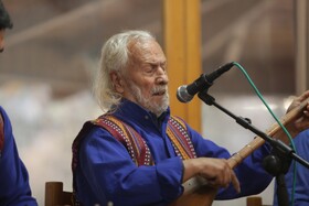 اجرای موسیقی مازندرانی در پاسداشت آیین یلدا