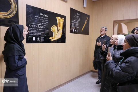 بازدید ادیبان و پزشکان آسیای میانه از بناهای تاریخی همدان