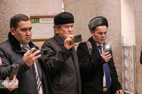 بازدید ادیبان و پزشکان آسیای میانه از بناهای تاریخی همدان