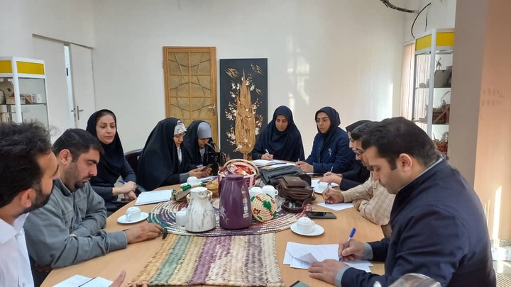 سومین جلسه تخصیص تسهیلات تبصره ۱۵ در هرمزگان برگزار شد/ توسعه کسب‌وکارهای محلی و افزایش کیفیت محصولات صنایع‌دستی