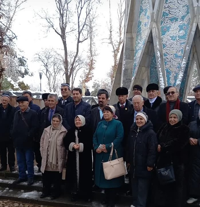 بازدید تور گردشگری ادبی تاجیکستان از جاذبه‌های گردشگری نیشابور