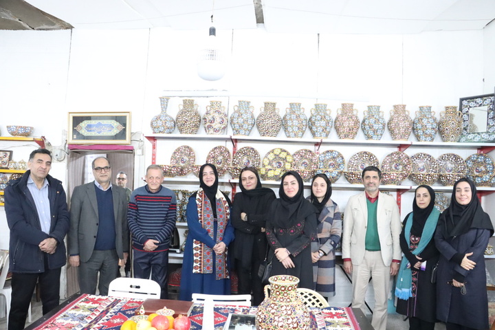 بازدید معاون صنایع‌دستی و هنرهای سنتی کشور از کارگاه‌های صنایع‌دستی سمنان