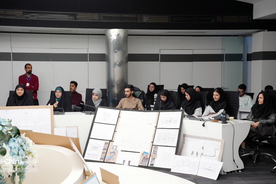 پنل تخصصی چالش‌های احیاء بناهای تاریخی از طریق مشارکت مردمی