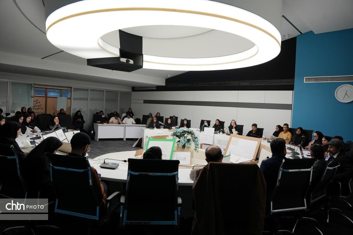 پنل تخصصی چالش‌های احیاء بناهای تاریخی از طریق مشارکت مردمی