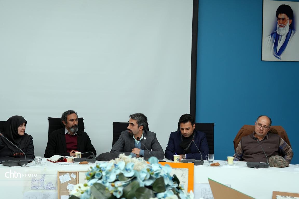 پنل تخصصی چالش‌های احیاء بناهای تاریخی از طریق مشارکت مردمی