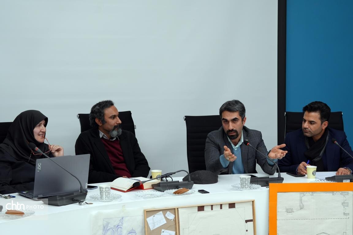 پنل تخصصی چالش‌های احیاء بناهای تاریخی از طریق مشارکت مردمی