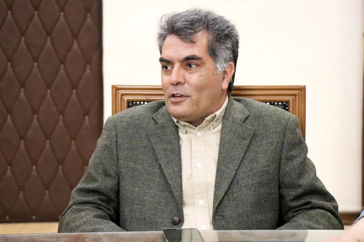 خاستگاه اصلی انار، فلات ایران است نه مدیترانه/ شاخهای که داریوش هخامنشی در دست دارد، به احتمال زیاد «گل انار» است/ انار؛ میراث زنده تمدن ایران از عصر آهن تا شب یلدا