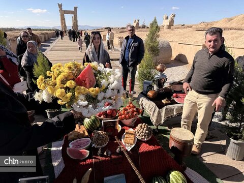 یلدا در تخت جمشید