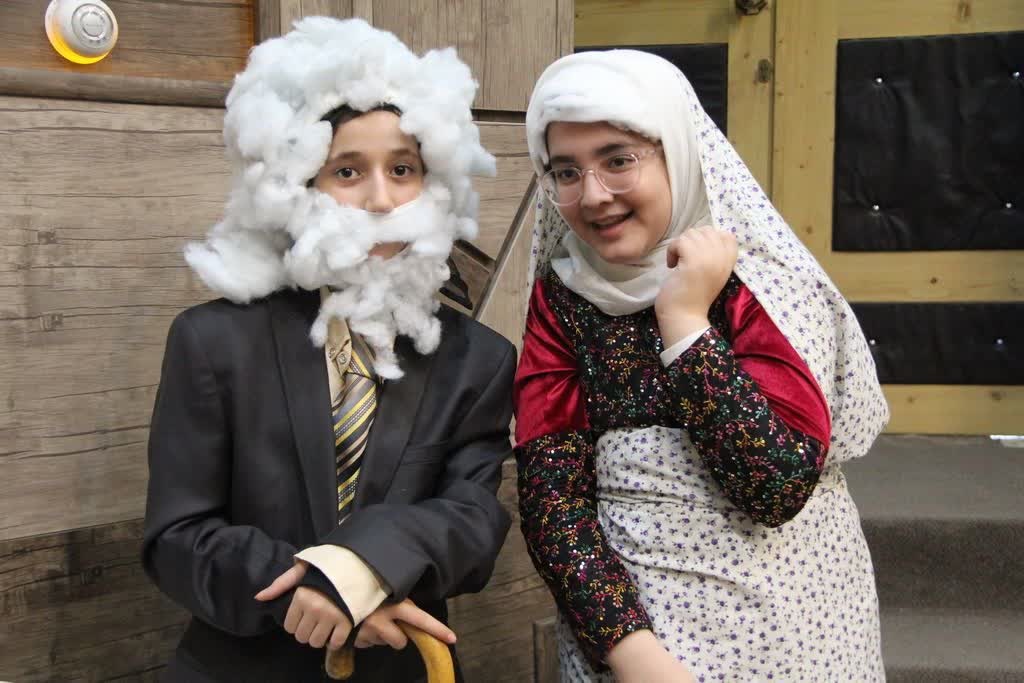 پاسداشت میراث ناملموس جهانی همراه با دانش‌آموزان قزوینی/ برگزاری جشن شاد یلدایی دانش‌آموزان در سالن اجتماعات عمارت تاریخی داعی