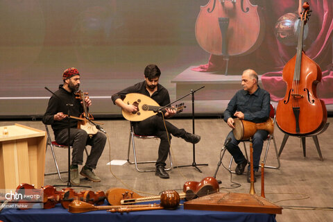 همایش هفتاد سال نغمه(رونمایی از مجموعه ارزشمند سازهای دهه های 40 و 50 در گنجینه پژوهشکده هنرهای ملی)