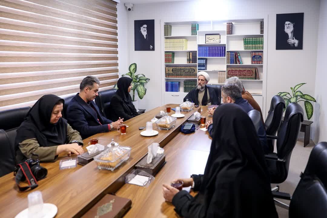 دیدار سرپرست ادارهکل میراثفرهنگی با امامجمعه قزوین/ تأکید بر همافزایی متولیان فرهنگی استان برای توسعه گردشگری مذهبی